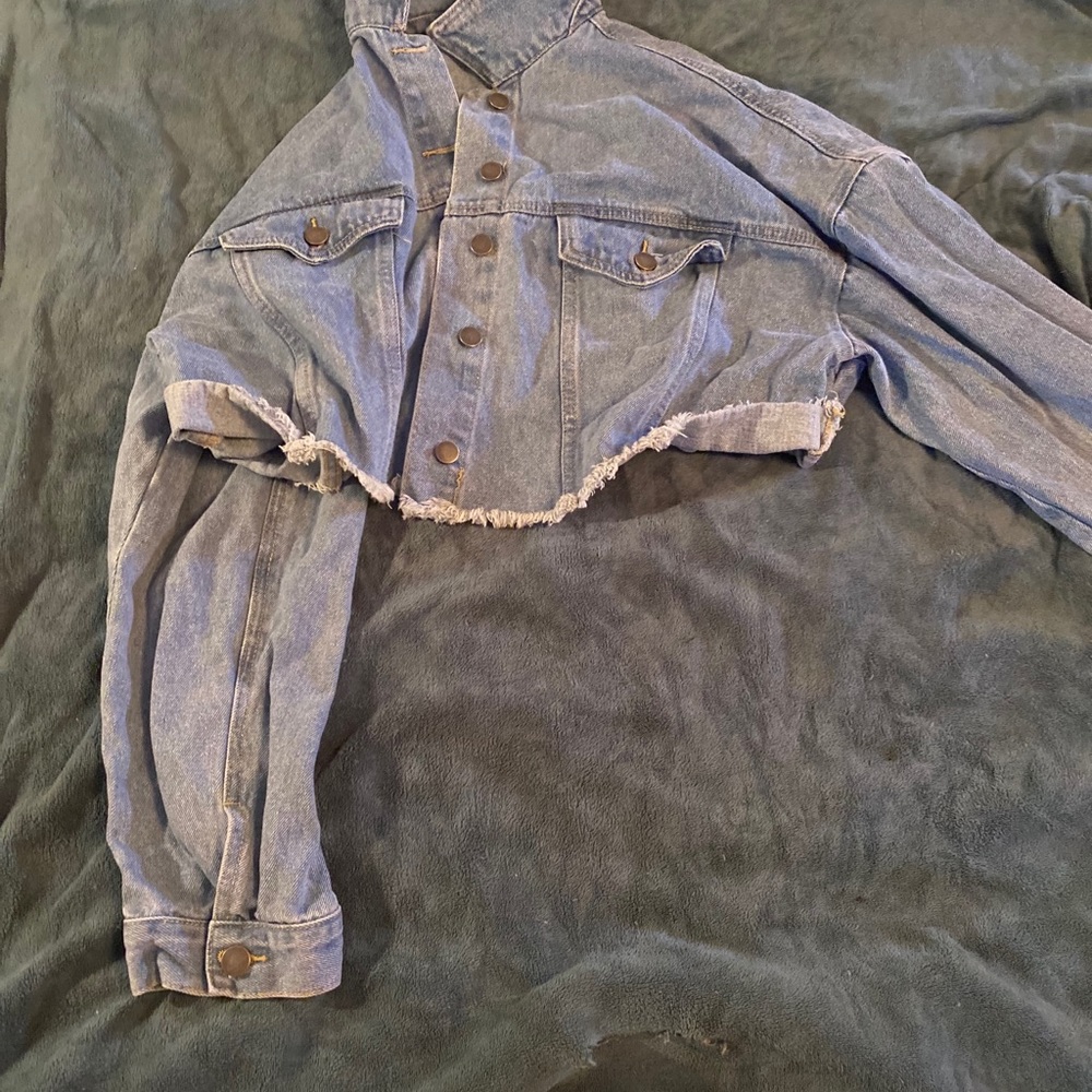 Short jean jacket!